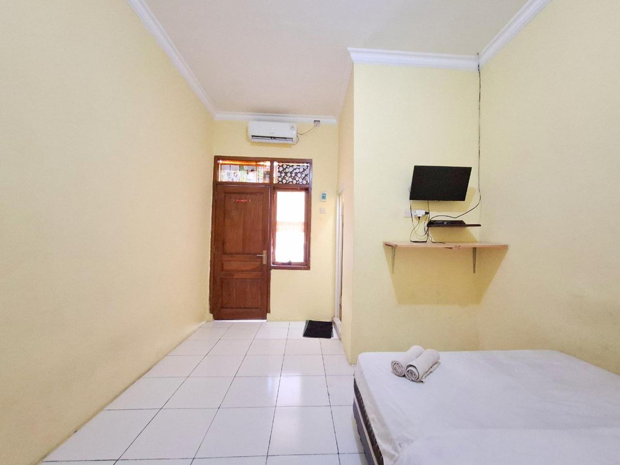 Hotel Kanca 808 Redpartner Pasuruan Exteriér fotografie